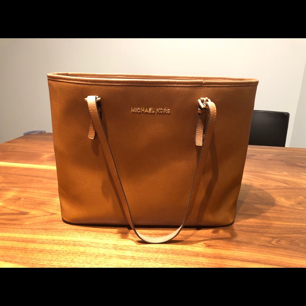 Michael Kors jet set top zip tote in luggage/gold